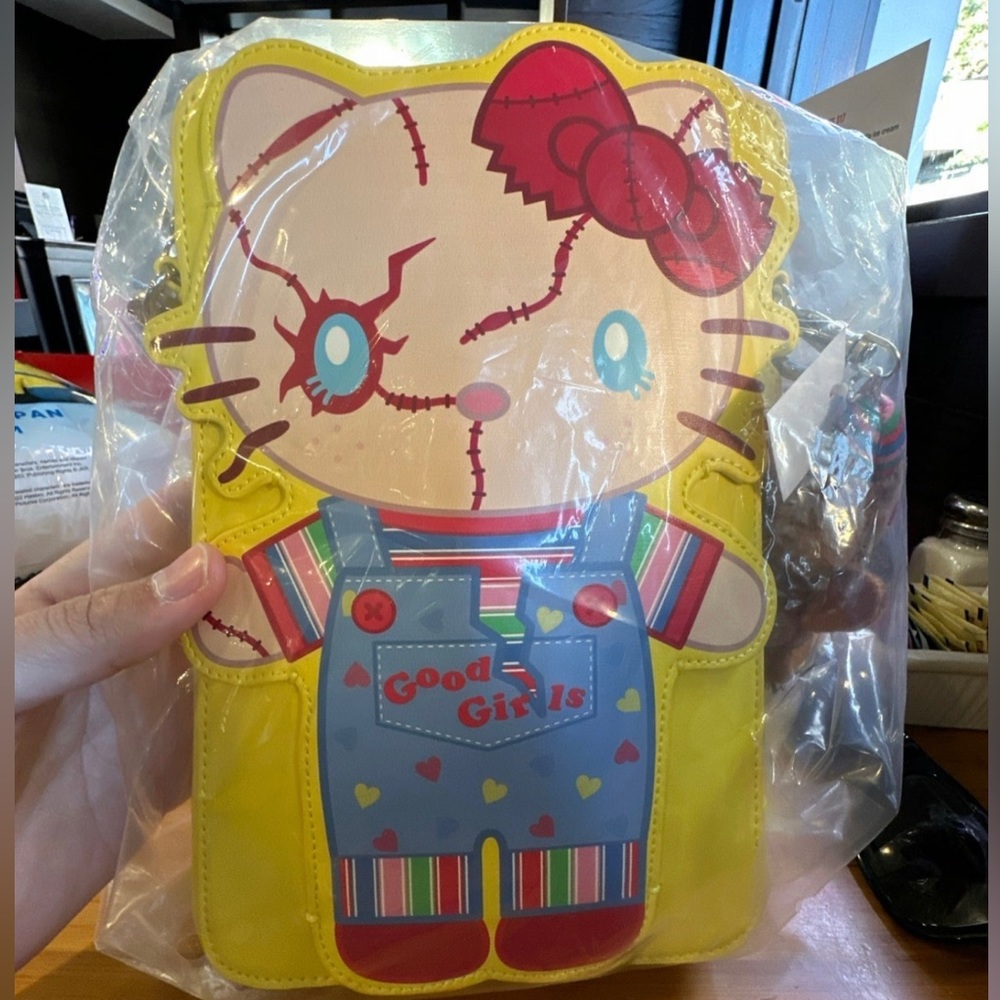 Hello Kitty Chucky Bag